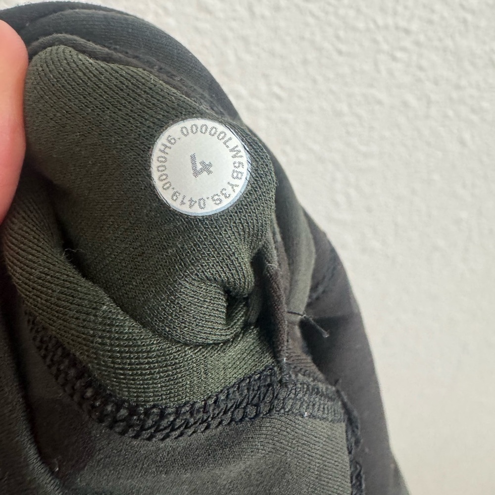Lululemon Womens Size‎ 4 Align™ High-Rise Pant 25" in Green Camo Workout Gym - Picture 4 of 8